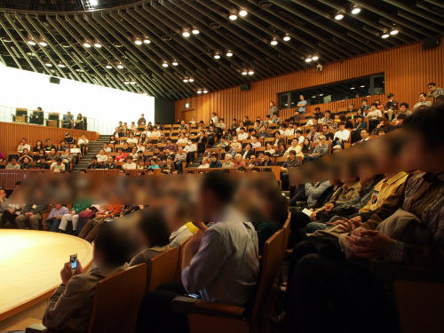 �T�C�G���X�A�S���E���H�C�j�b�`�̉Ȋw���X�e�[�W