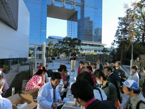 �T�C�G���X�A�S���E���H�C�j�b�`�̉Ȋw���X�e�[�W